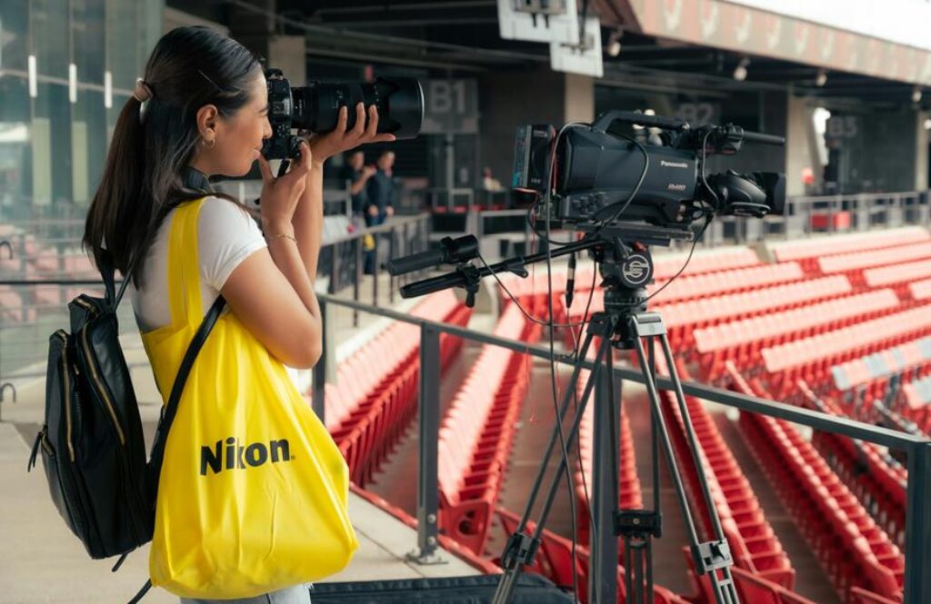 camcorder vs dslr video