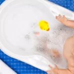 What Are the Best Baby Bathtubs for Small Spaces?
