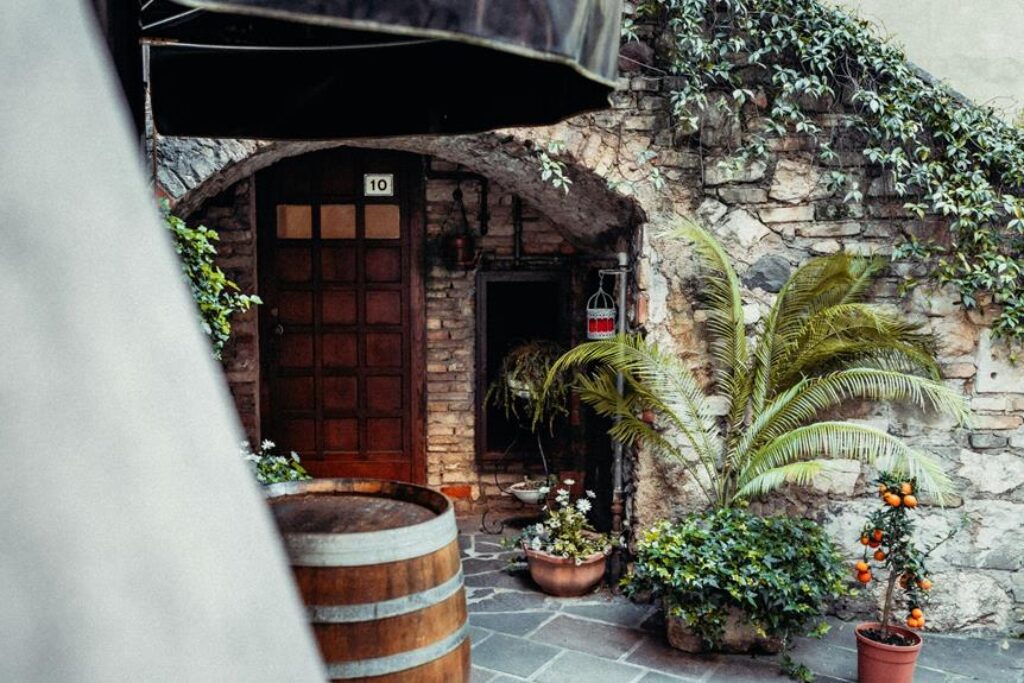 preventing poison ivy effectively