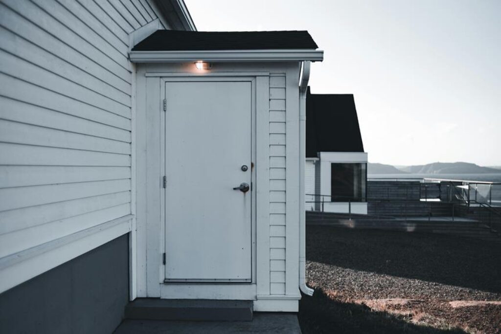 selecting outdoor lighting fixtures